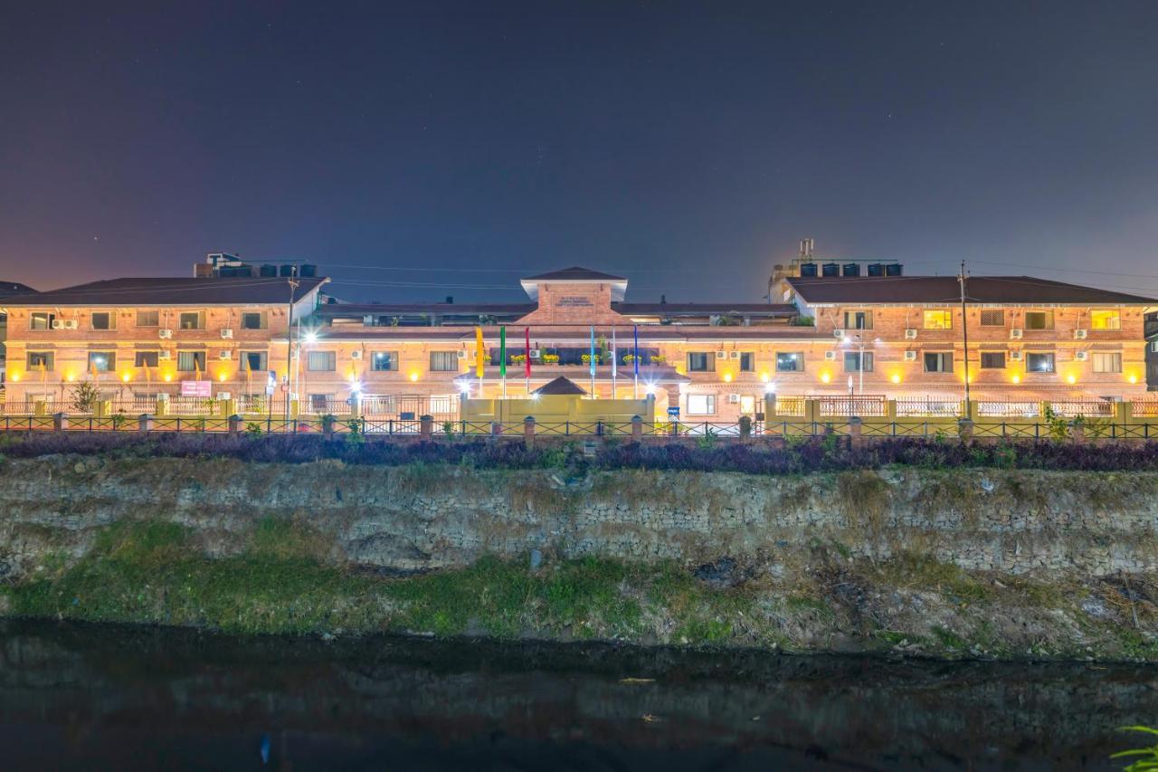 Hotel Ananda Pashupati Katmandou Extérieur photo